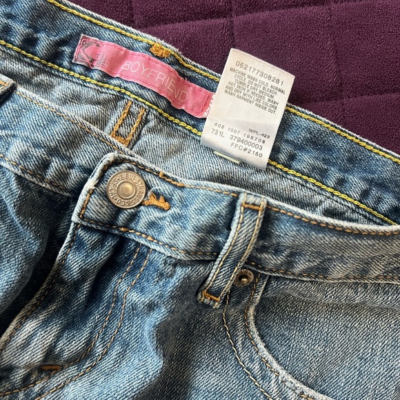 Vintage Levi's Women's Boyfriend Denim Shorts - Picture 3 of 5